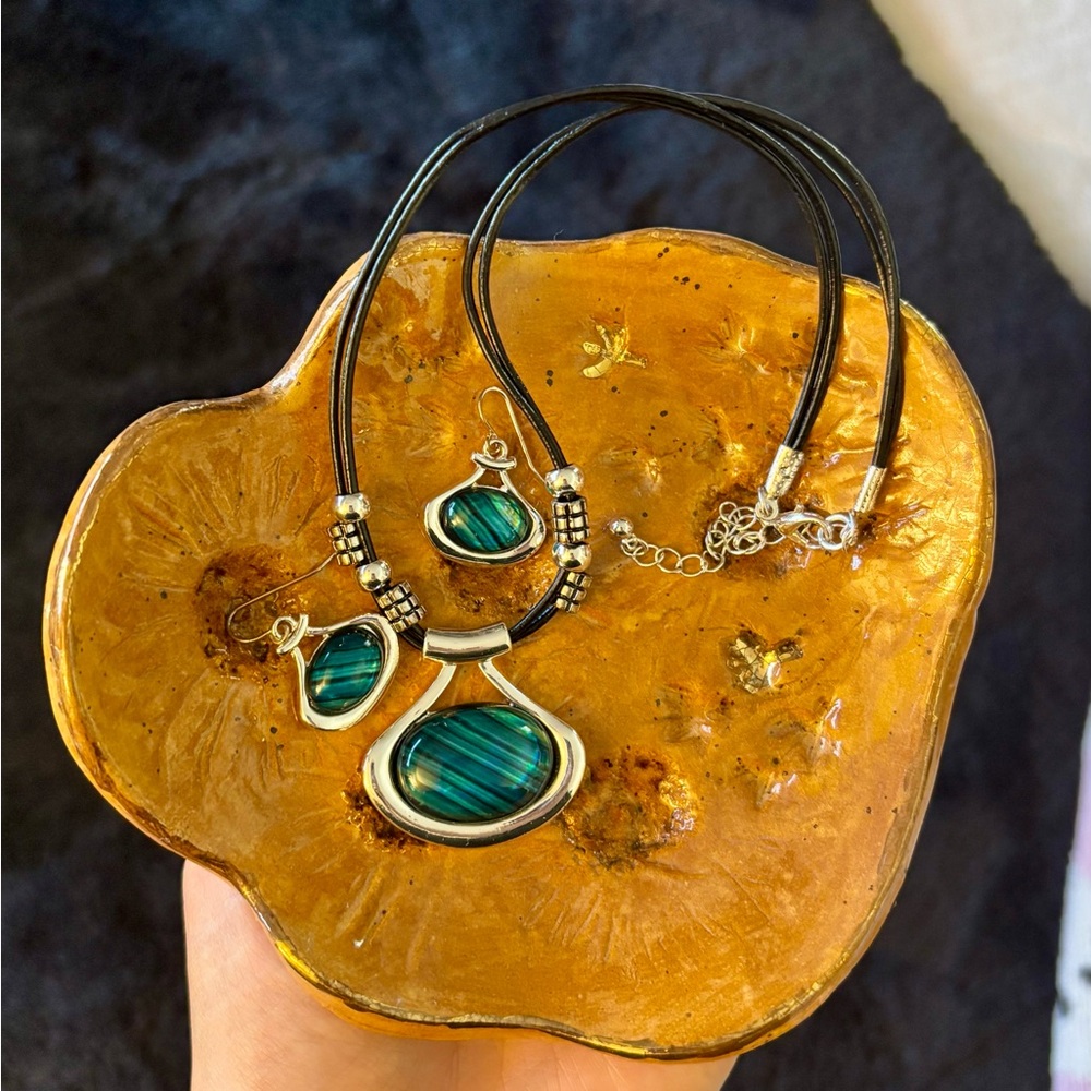 High Dome Blues Dichroic Art Glass Pendant Necklace and Earrings Set (Vintage)